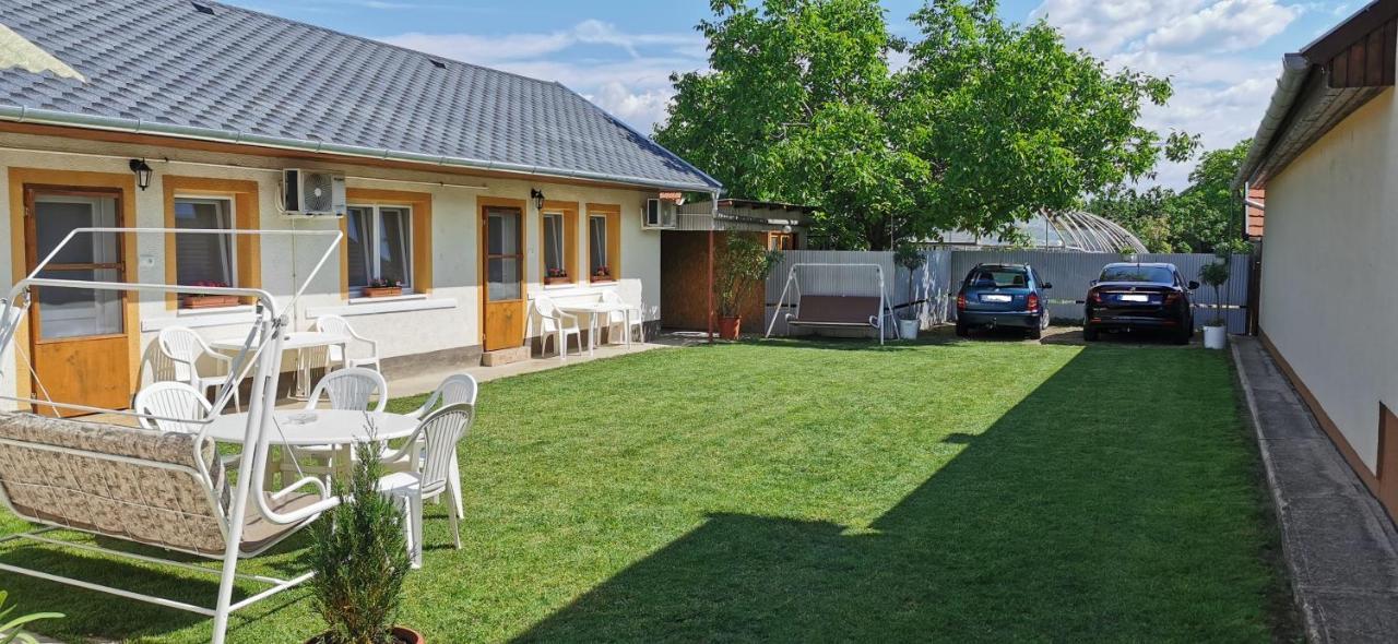 Hajdúszoboszló Rozika Apartman Ii. מראה חיצוני תמונה